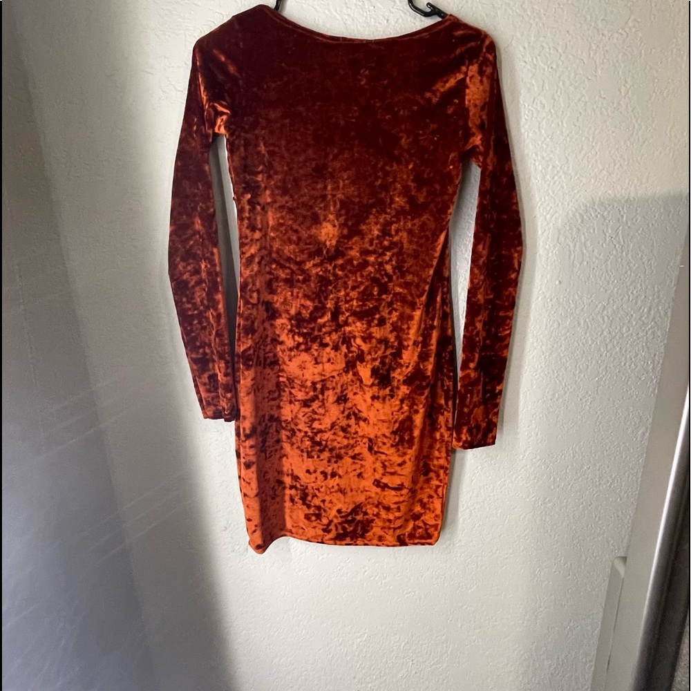 Crushed velvet square neck mini dress - Picture 2 of 2